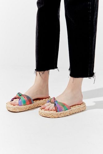urban outfitters  sandal 